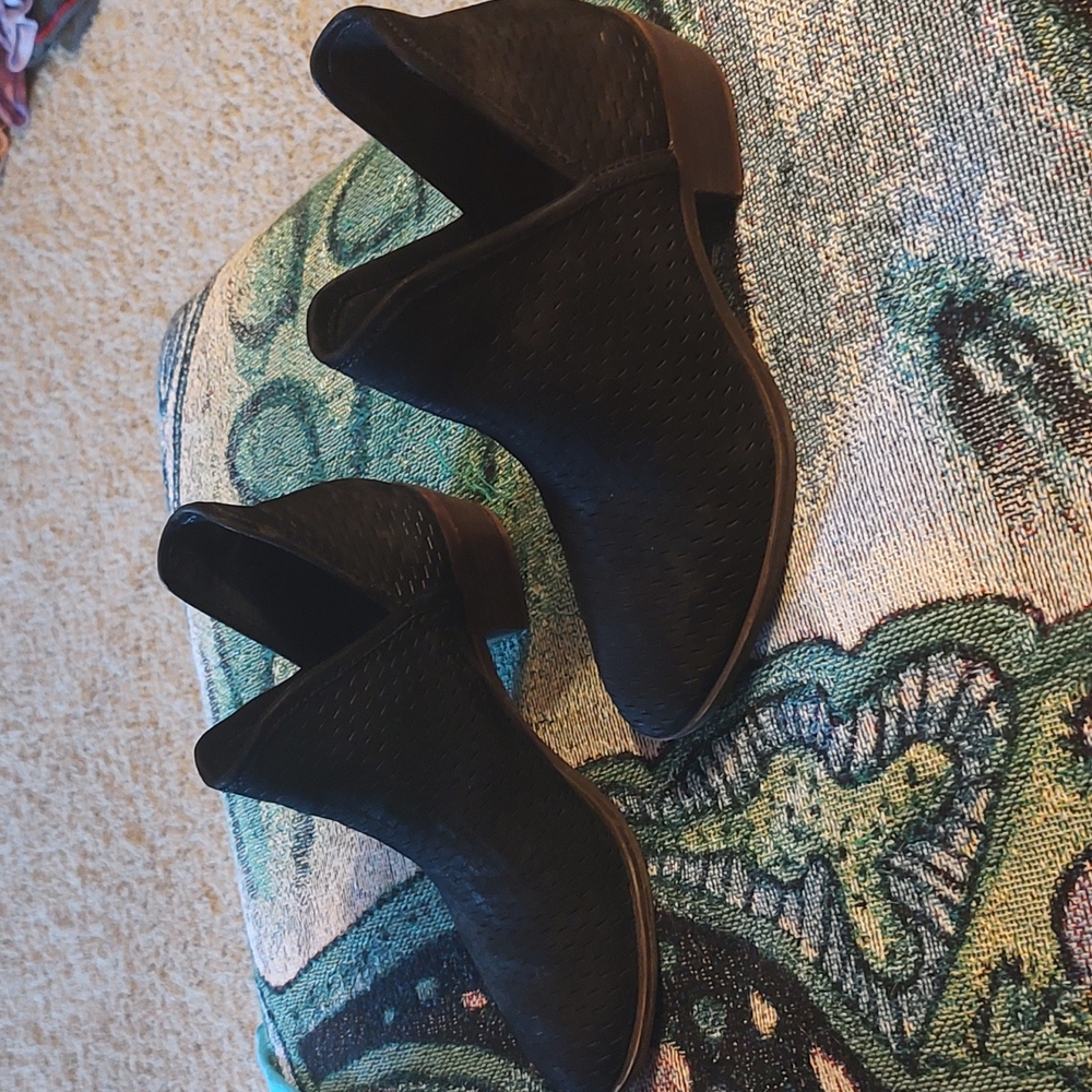 Lucky suede booties - Picture 3 of 6
